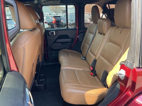 Used 2021 Jeep Wrangler Unlimited Sahara w/ LED Lighting Group image 18