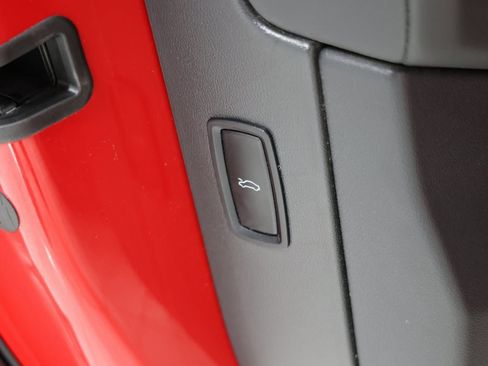 Used 2022 Audi e-tron GT Prestige image 25