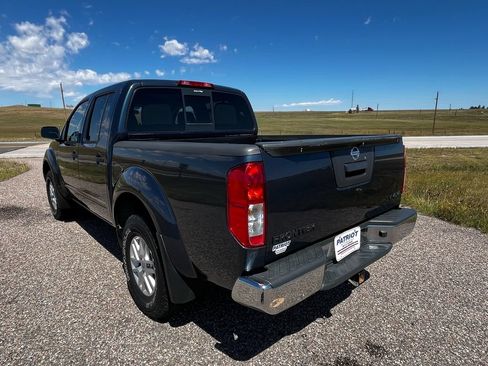 Used 2018 Nissan Frontier SV AWD/4WD image 3