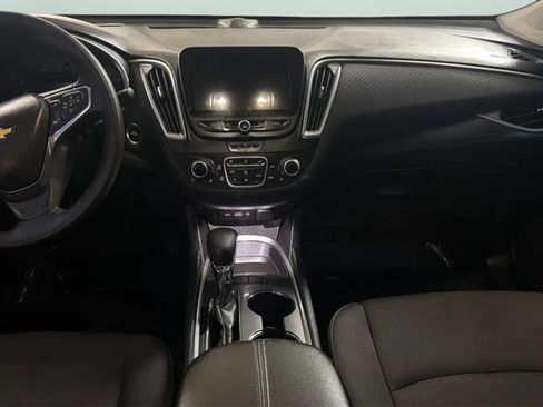 Used 2024 Chevrolet Malibu LT FWD image 16