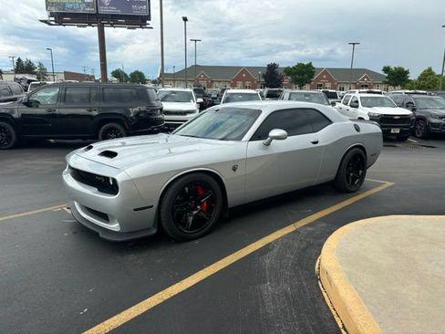 Used 2019 Dodge Challenger SRT Hellcat Redeye RWD image 4