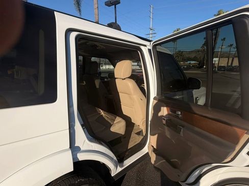Used 2014 Land Rover LR4 HSE LUX AWD/4WD image 12
