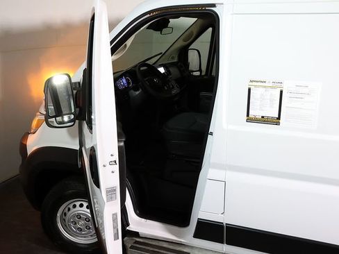 Used 2025 RAM ProMaster 2500 w/ U-Haul Equipment Group FWD image 5
