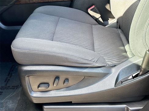 Used 2018 Chevrolet Tahoe LS image 19