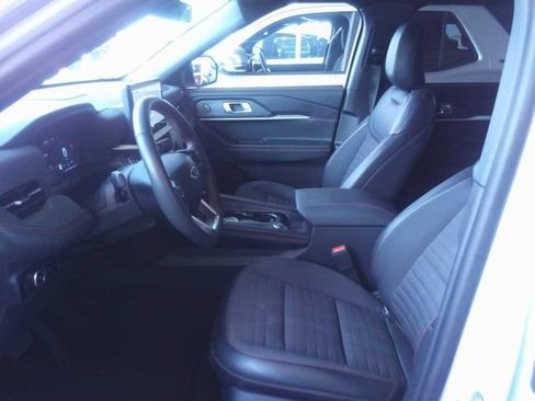 Used 2026 Ford Explorer ST-Line AWD/4WD image 5