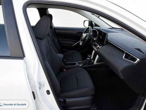 Used 2023 Toyota Corolla Cross LE AWD/4WD image 10