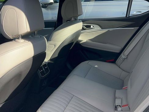 Used 2023 Genesis G70 2.0T w/ Sport Prestige Package image 33