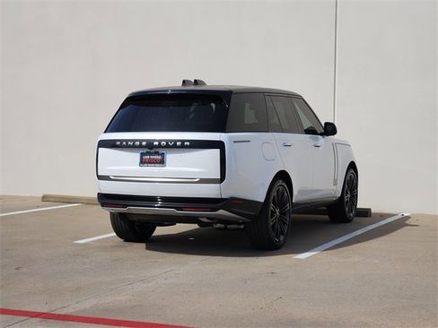New 2026 Land Rover Range Rover SE image 4