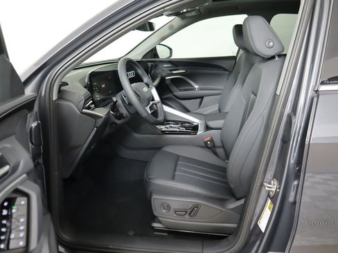 Used 2025 Audi Q5 2.0T Premium Plus w/ Premium Plus image 22