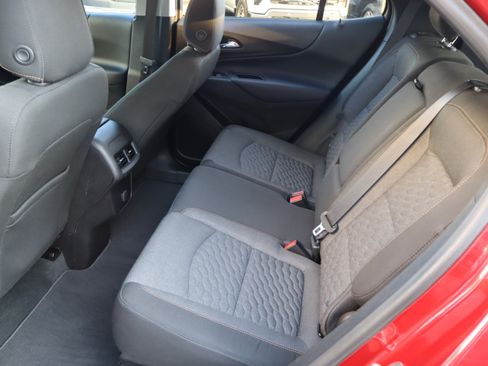 Used 2018 Chevrolet Equinox LT FWD image 30
