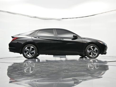 Used 2023 Hyundai Elantra Limited image 39