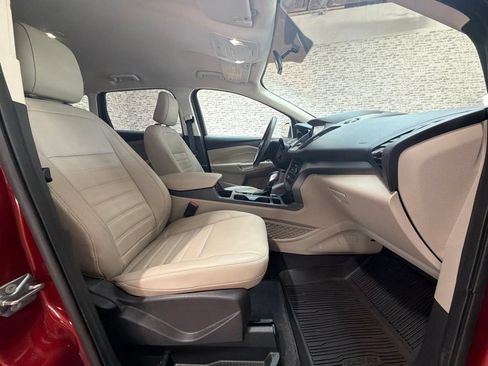 Used 2019 Ford Escape SEL FWD image 9