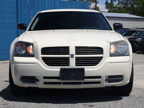 Used 2005 Dodge Magnum SE RWD image 10