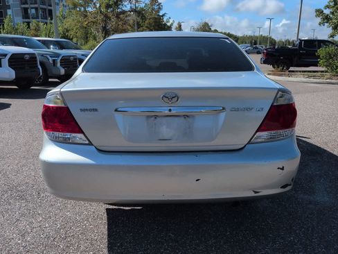 Used 2006 Toyota Camry LE FWD image 5