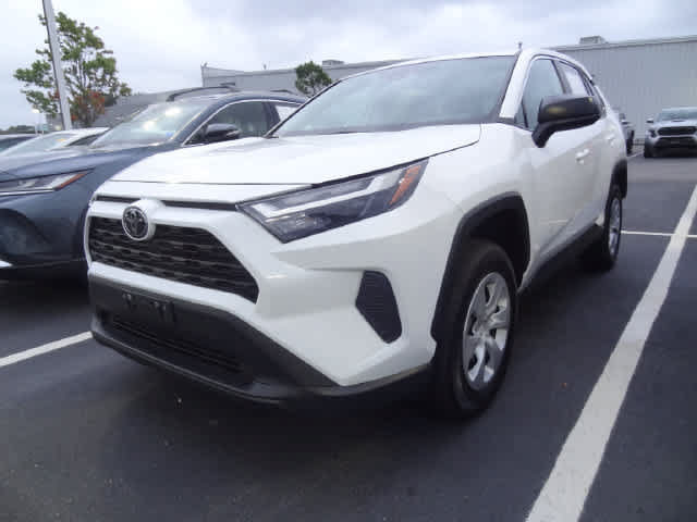 Certified 2025 Toyota RAV4 LE AWD/4WD image 1