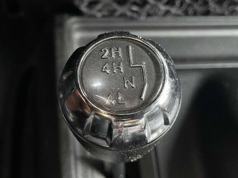 Used 2017 Jeep Wrangler Unlimited Rubicon AWD/4WD image 31