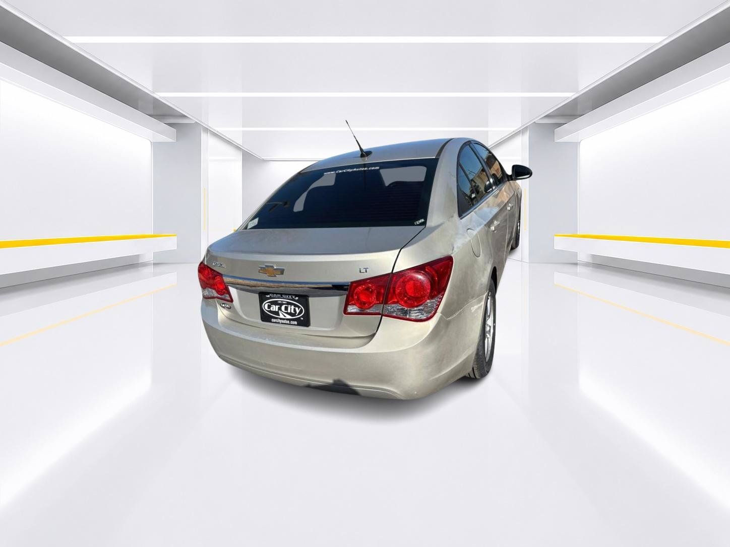 Used 2013 Chevrolet Cruze LT FWD image 4