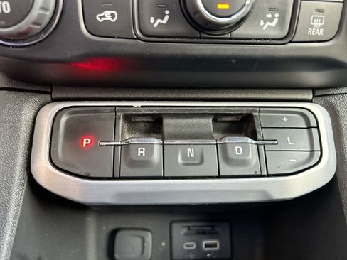 Used 2023 GMC Acadia SLT w/ Preferred Package AWD/4WD image 20