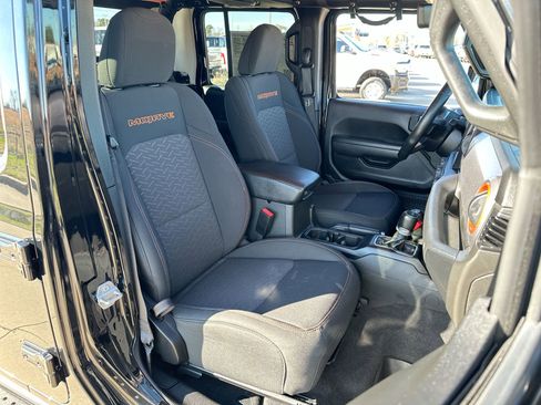 Used 2022 Jeep Gladiator Mojave w/ Trailer Tow Package image 25