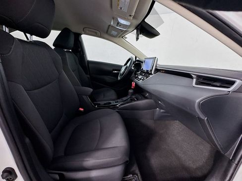 Used 2021 Toyota Corolla LE image 28