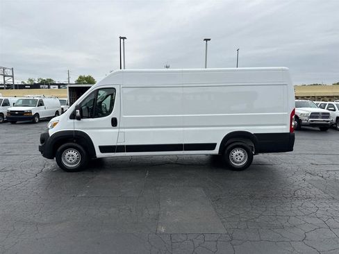 Used 2024 RAM ProMaster 3500 w/ Convenience Group FWD image 5