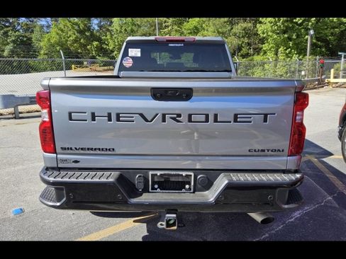 Used 2024 Chevrolet Silverado 2500 Custom w/ Custom Value Package AWD/4WD image 7
