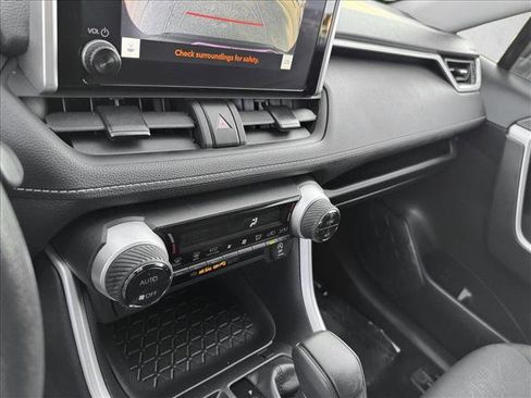Used 2025 Toyota RAV4 XLE image 15