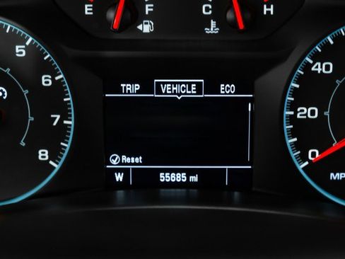 Used 2021 Chevrolet Equinox LS image 17