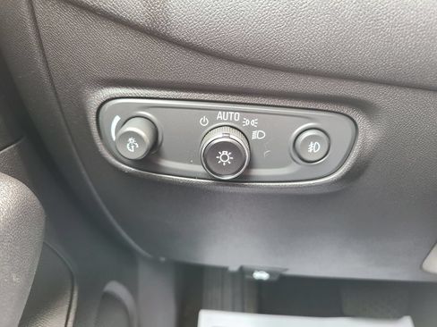 Used 2024 Chevrolet Equinox Premier AWD/4WD image 29