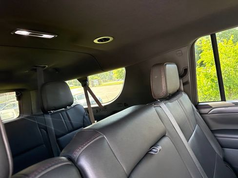 Used 2024 Chevrolet Suburban RST RWD image 53