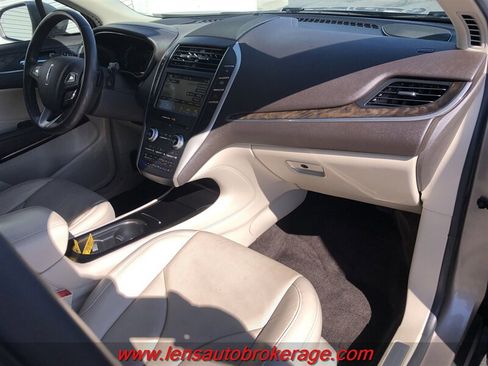 Used 2018 Lincoln MKC Reserve w/ Lincoln MKC Climate Package FWD image 22