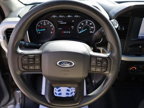 Used 2022 Ford F150 XLT image 13