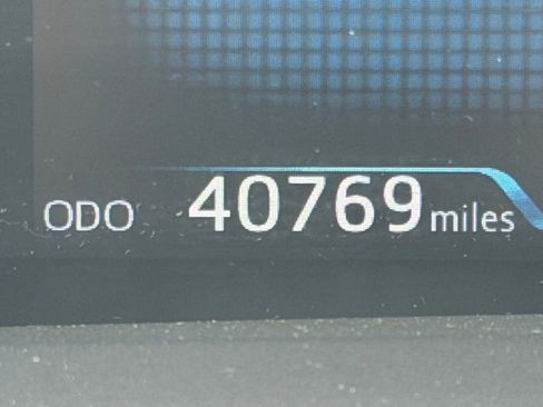 Used 2017 Toyota Prius Three FWD image 21
