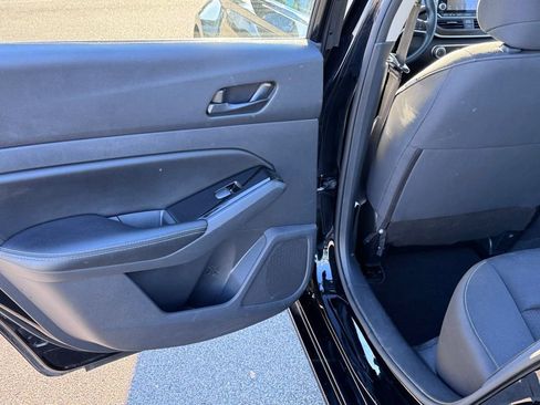 Used 2023 Nissan Altima 2.5 SV image 25