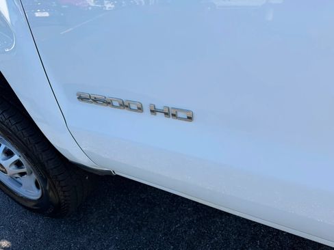 Used 2019 Chevrolet Silverado 2500 W/T AWD/4WD image 34