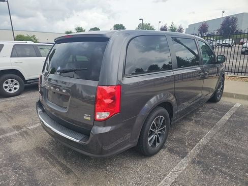 Used 2018 Dodge Grand Caravan GT FWD image 5