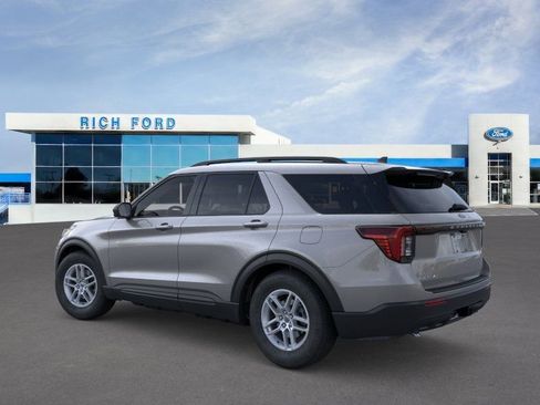 New 2026 Ford Explorer Active RWD image 4