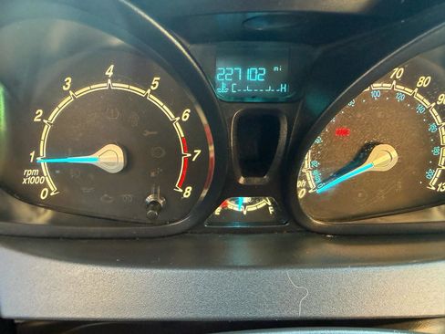 Used 2014 Ford Fiesta S image 17