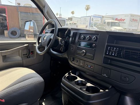 Used 2025 Chevrolet Express 3500 w/ Power Convenience Package RWD image 20