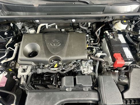 Used 2025 Toyota RAV4 LE FWD image 31