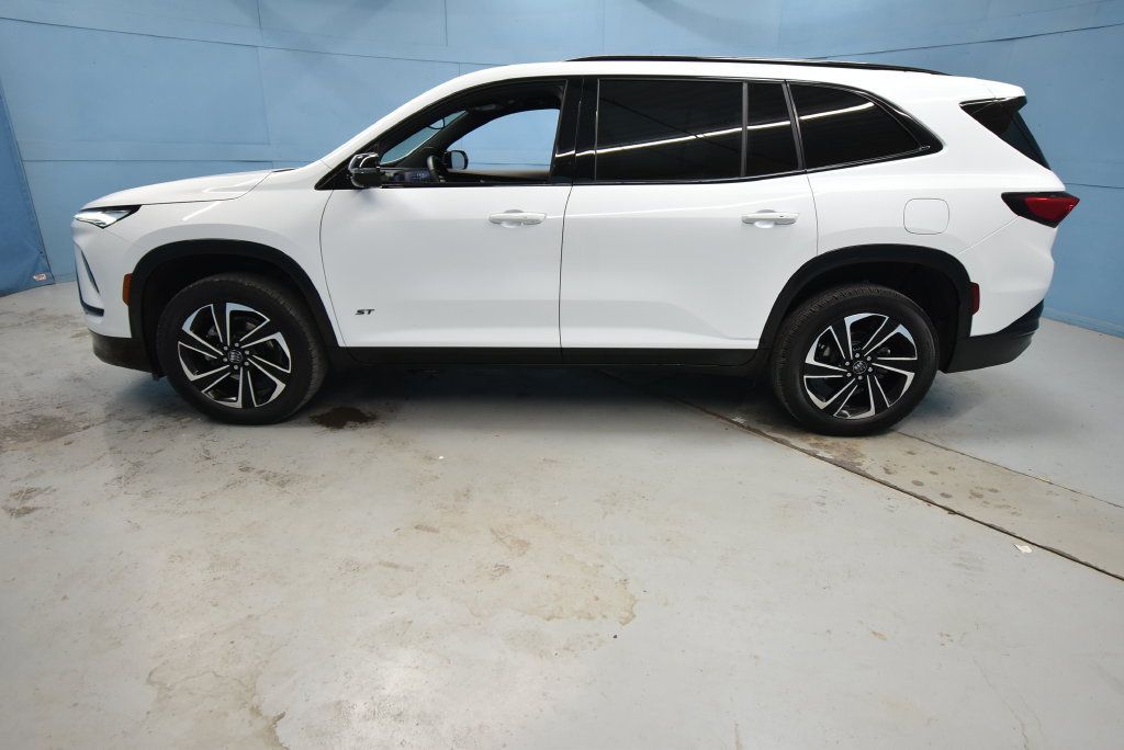 Used 2026 Buick Enclave Sport Touring AWD/4WD image 34