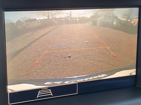 Used 2022 GMC Terrain SLE image 21