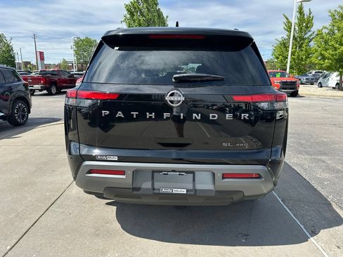 New 2026 Nissan Pathfinder SL AWD/4WD image 10