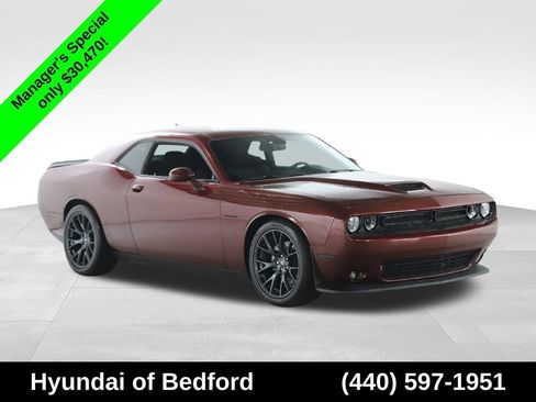 Used 2022 Dodge Challenger R/T w/ Blacktop Package RWD image 8