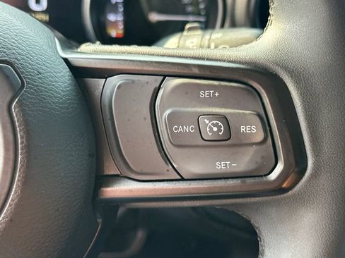 Used 2023 Jeep Wrangler Unlimited w/ Cold Weather Group AWD/4WD image 28