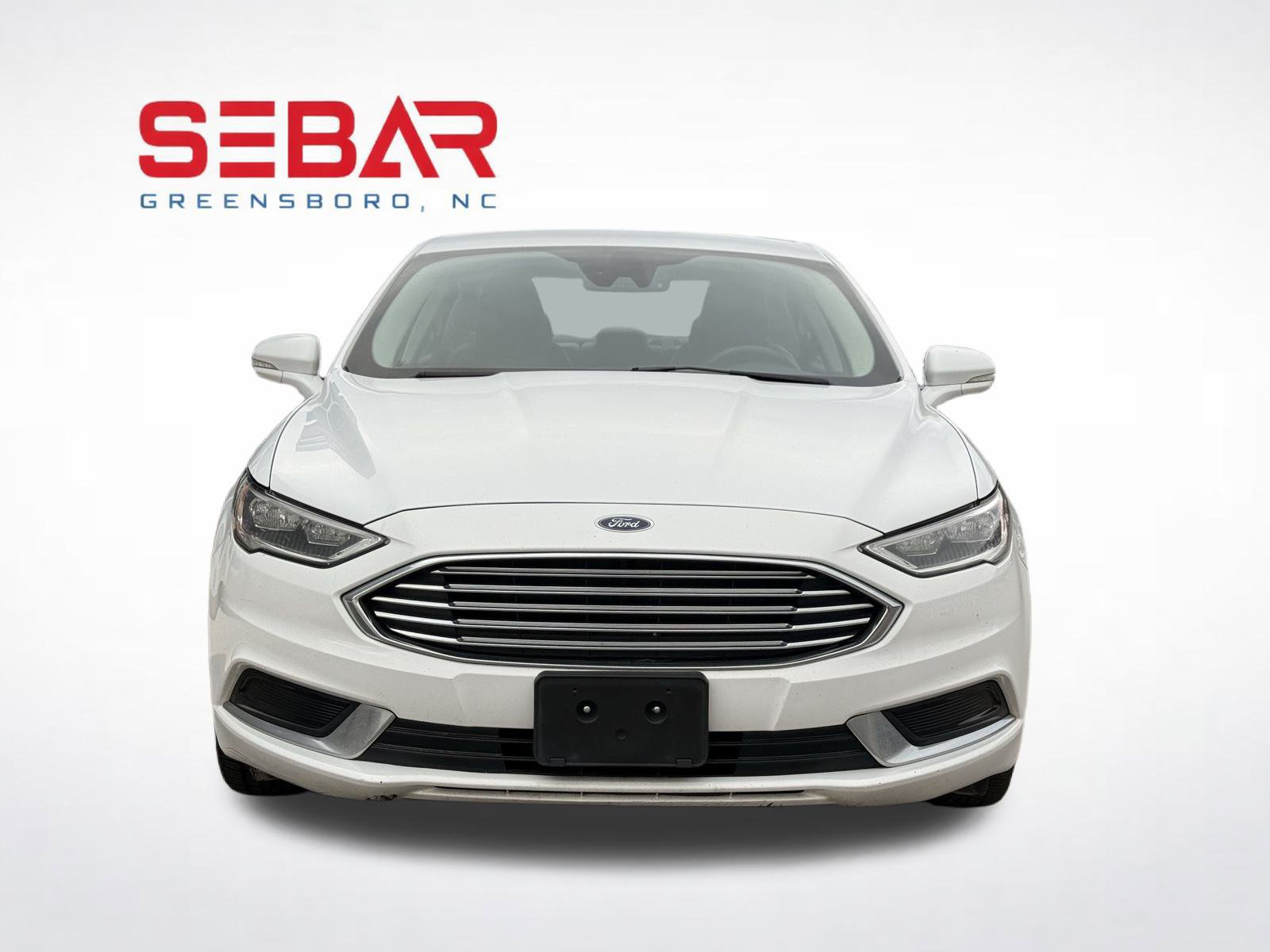 Used 2018 Ford Fusion SE w/ Equipment Group 602A FWD image 2