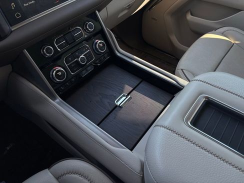 Used 2024 GMC Yukon Denali image 20