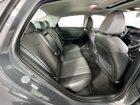 Used 2023 Hyundai Elantra Limited FWD image 28