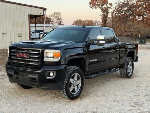 Used 2018 GMC Sierra 2500 SLT w/ Duramax Plus Package image 8