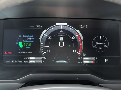 Used 2024 Toyota Tundra Limited w/ Power Package AWD/4WD image 16